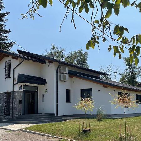 Pampas Apartments Mreznica Duga Resa Exterior foto